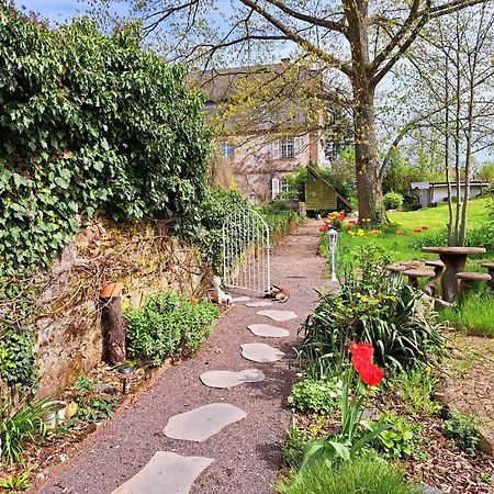 Schloss Hilbringen Gesindewohnungen Merzig Exterior foto